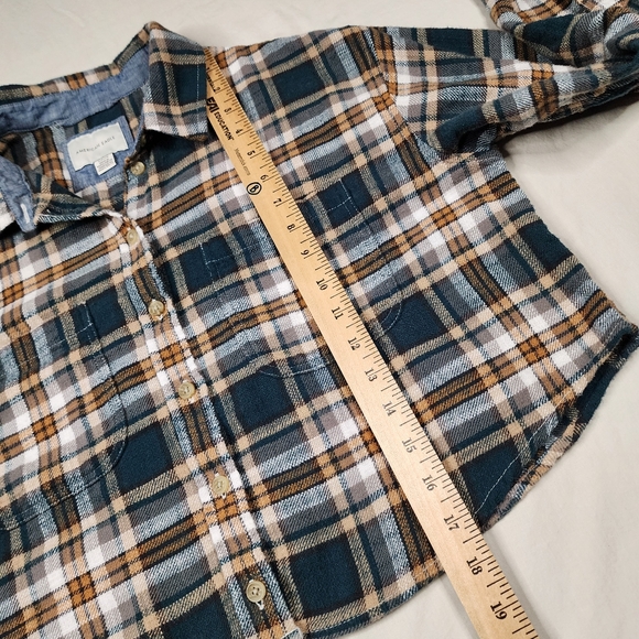 American Eagle Cropped Plaid Flannel Button Down, Long Sleeve, Small - Picture 5 of 8